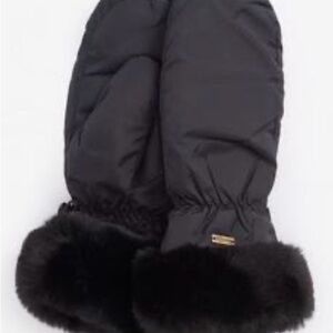 Barbour Black Mittens with Fur Trim